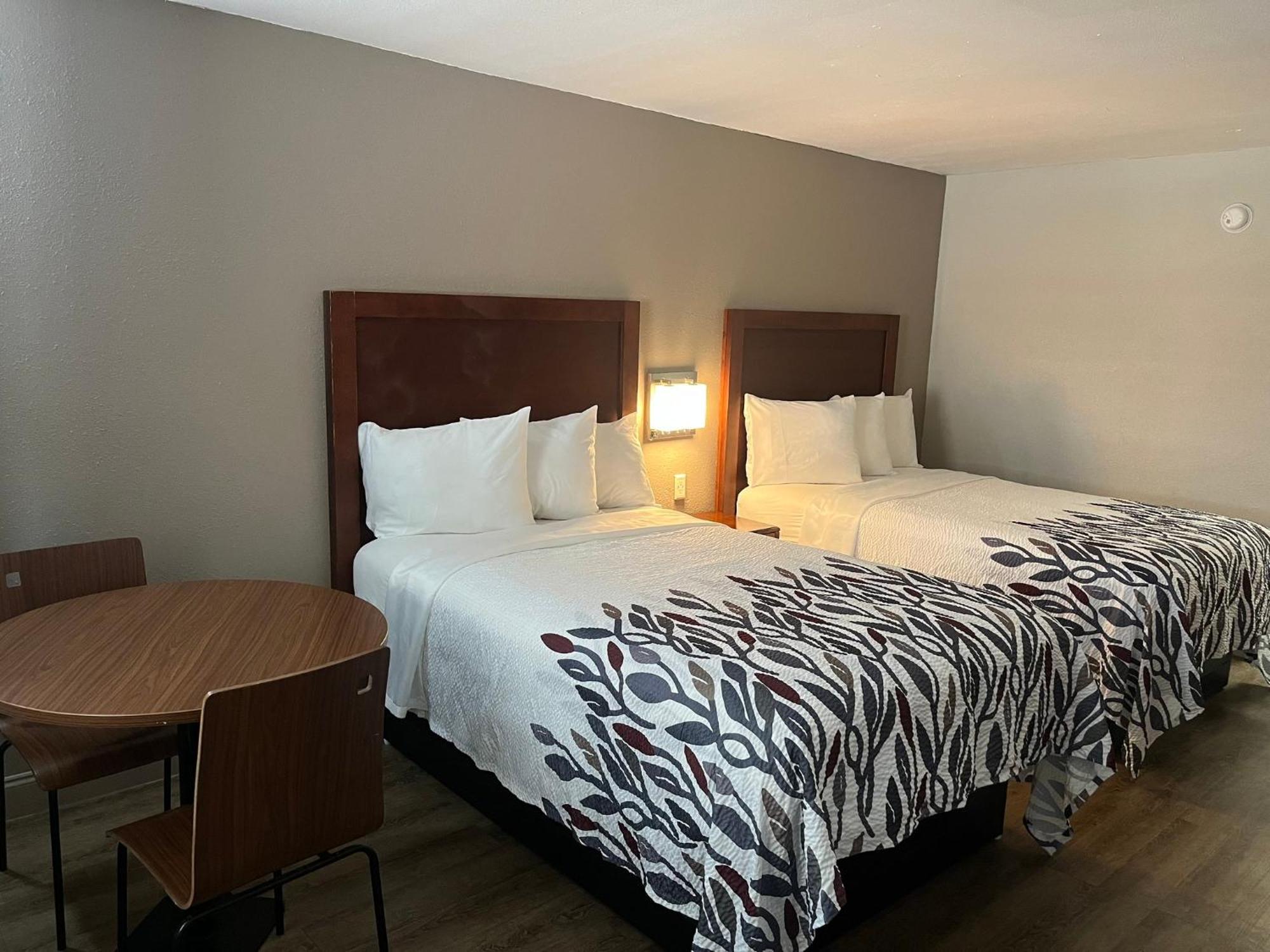Lodge Econo Nc