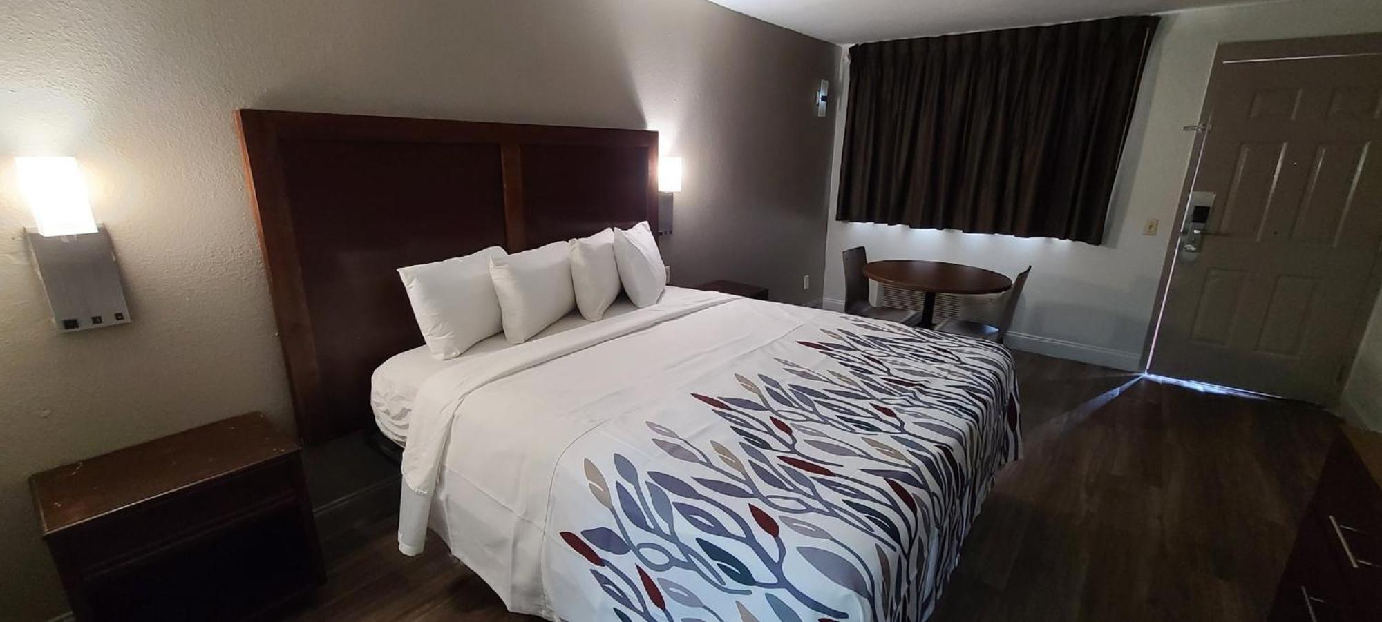 Lodge Econo Nc *
