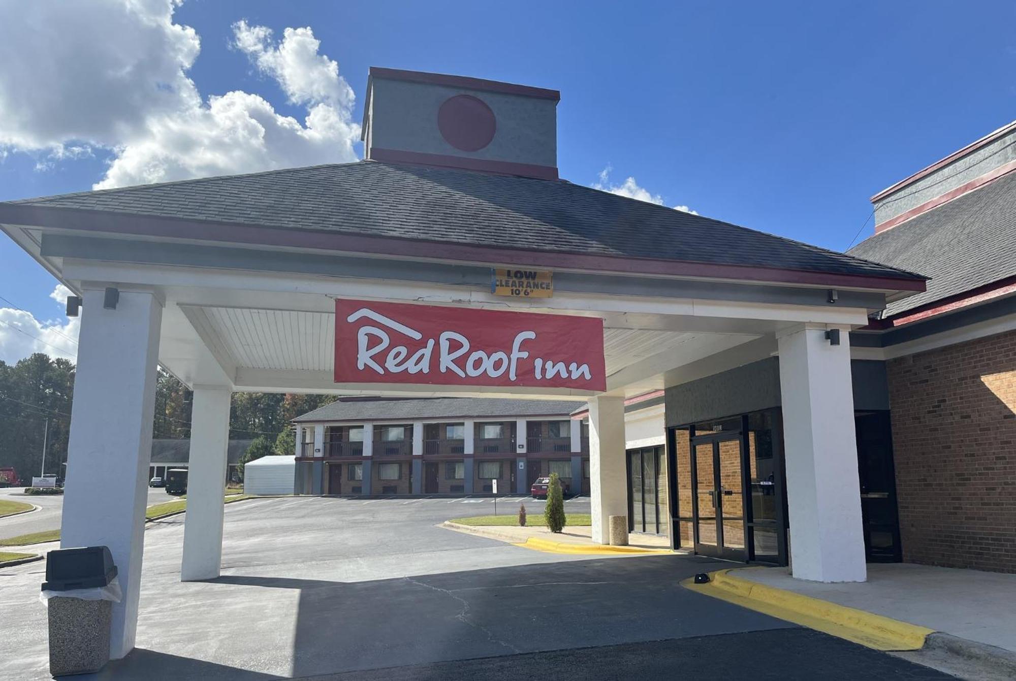 Lodge Red Roof